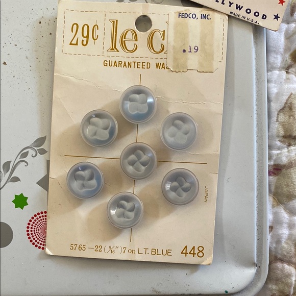 Vintage Button Collection - Picture 3 of 5